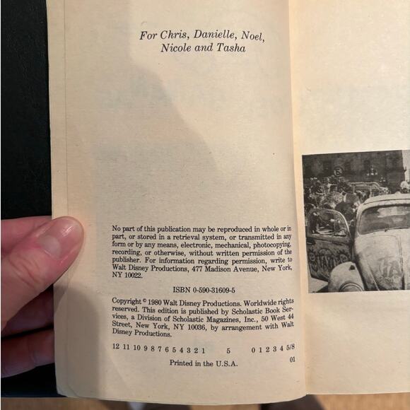 Vintage 1980 Herbie Goes Bananas Book, Walt Disney Productions, PG Good - Picture 3 of 4